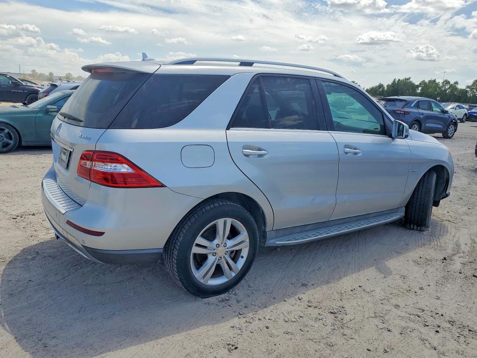Photo 3 from auction – 2012 MERCEDES-BENZ ML with VIN 4JGDA5HB0CA017845