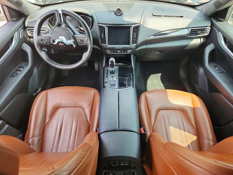 Photo 8 from auction – 2017 MASERATI LEVANTE with VIN ZN661XUA7HX253367