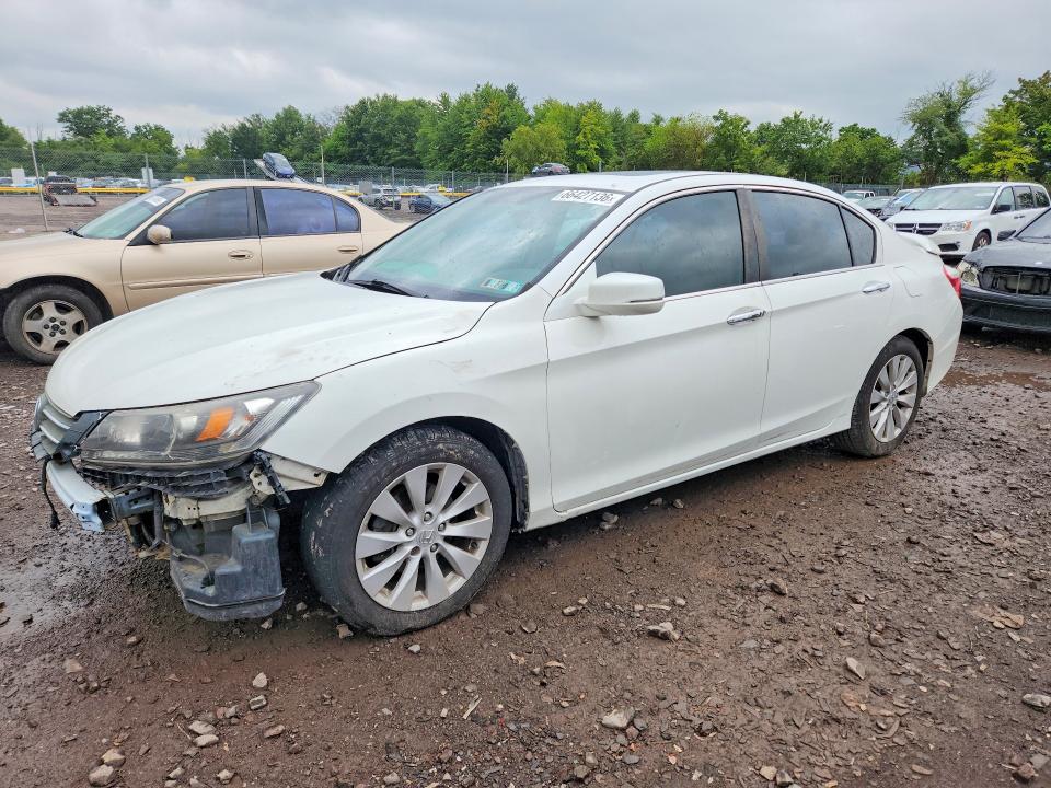 HONDA ACCORD 2015 with VIN 1HGCR2F84FA121064 - Photo from auction