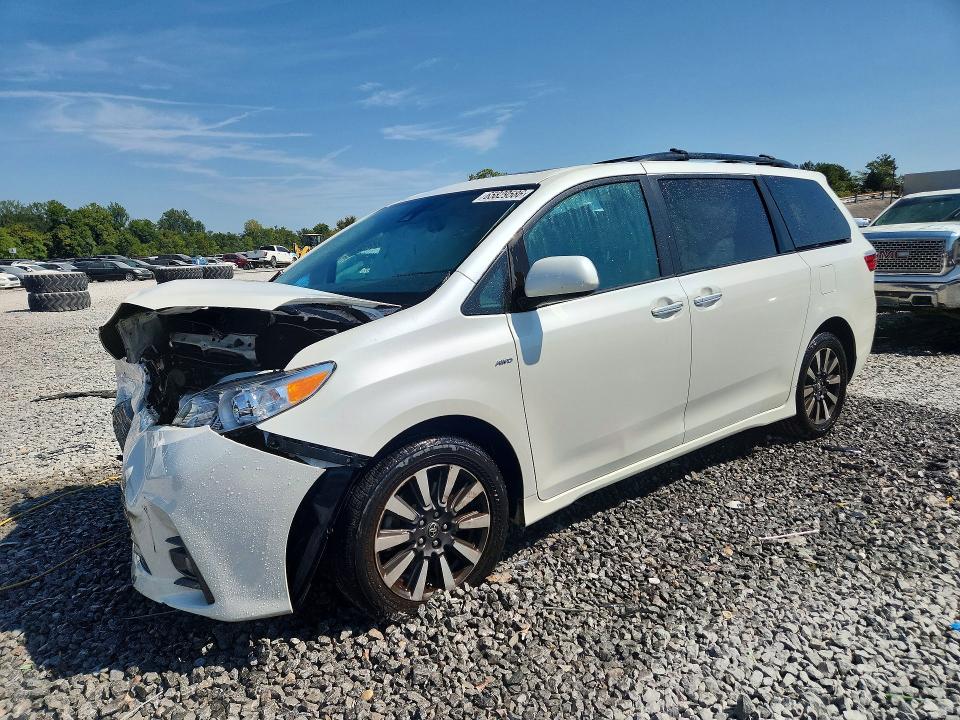 TOYOTA SIENNA 2018 with VIN 5TDDZ3DC8JS202970 - Photo from auction