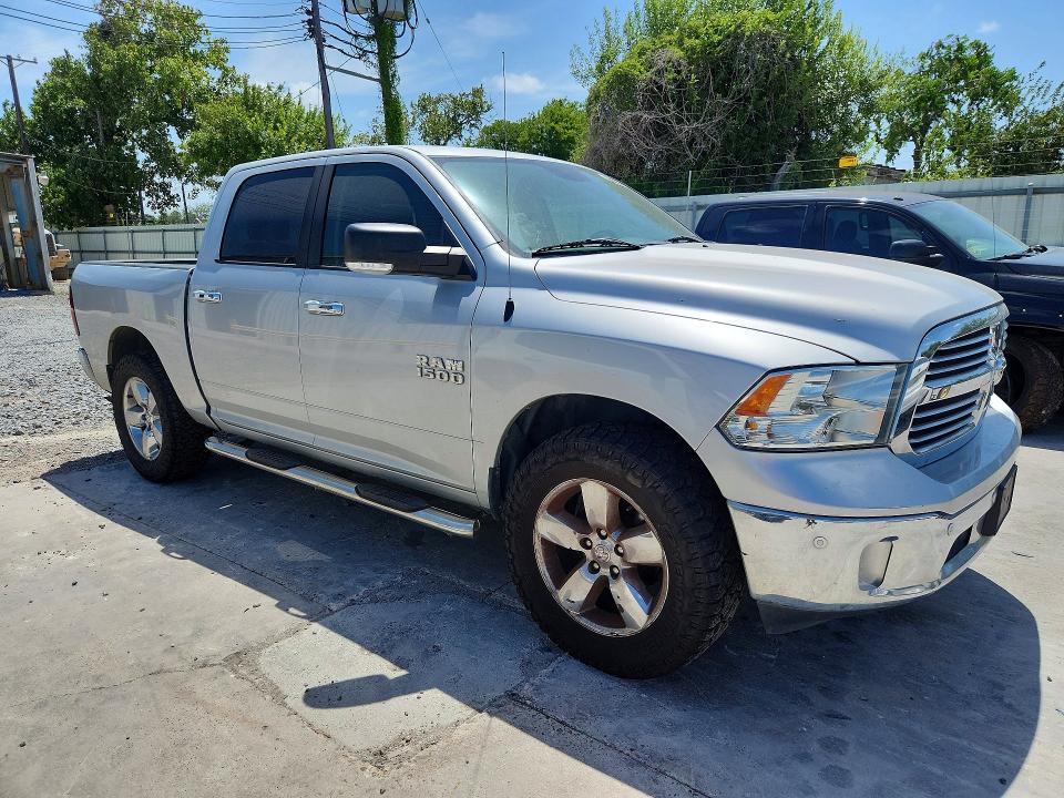 Photo 4 from auction – 2017 RAM 1500 with VIN 1C6RR6LG0HS598719