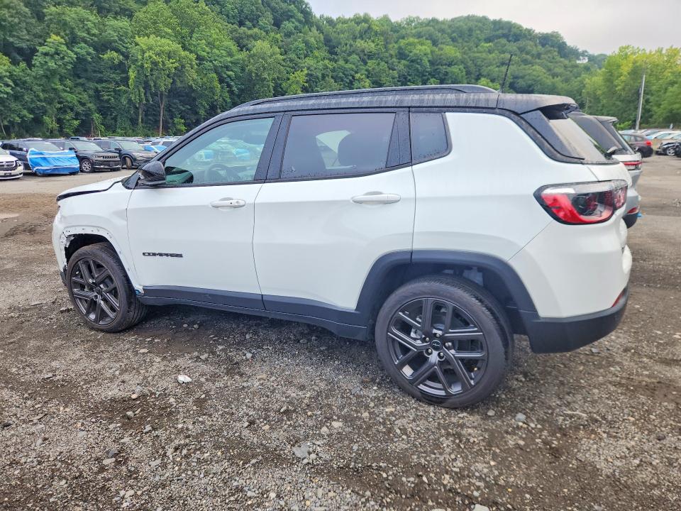 Foto 2 de la subasta – 2026 JEEP COMPASS con VIN 3C4NJDCN6TT202639