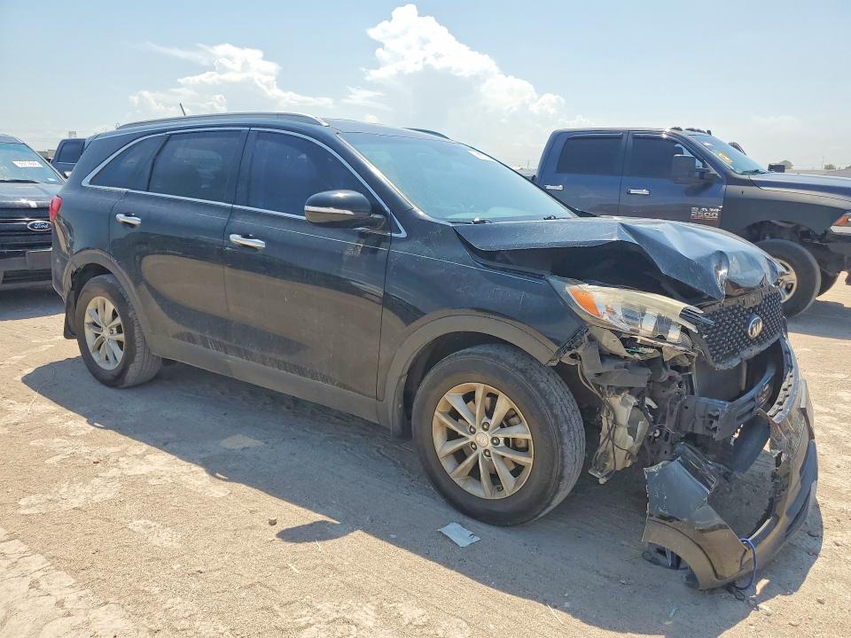 Photo 4 from auction – 2017 KIA SORENTO with VIN 5XYPG4A31HG221865