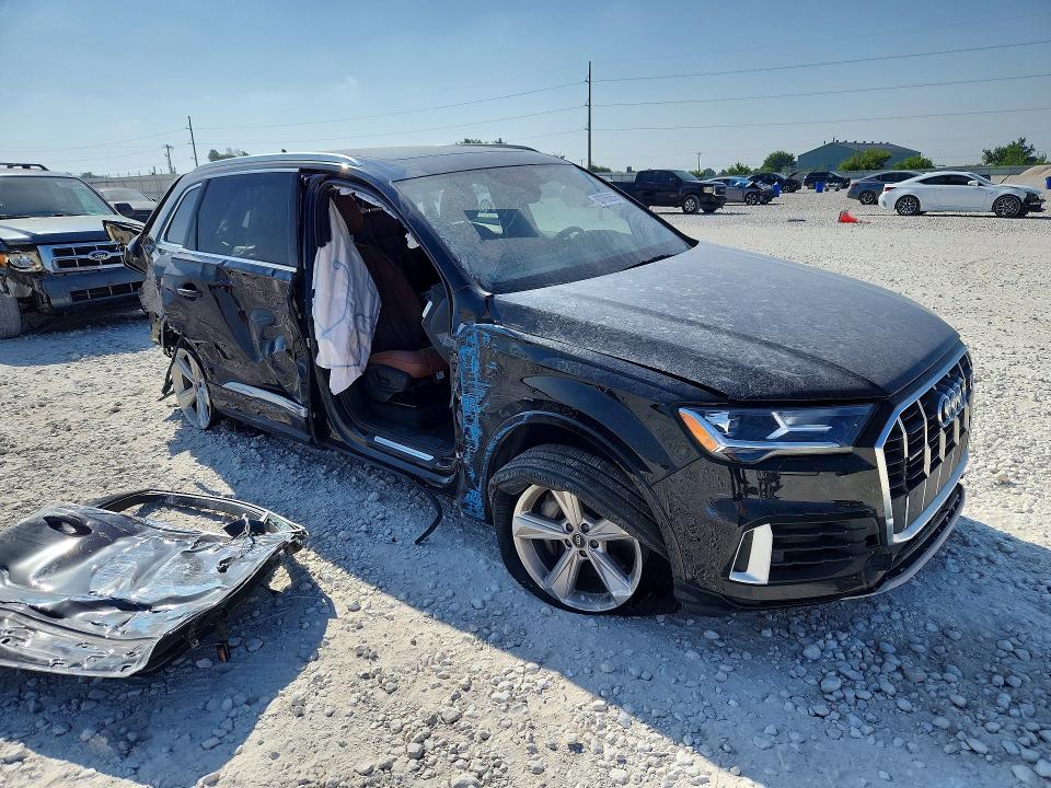 Photo 4 from auction – 2021 AUDI Q7 with VIN WA1AXAF77MD021897