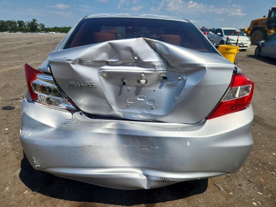 Photo 6 from auction – 2012 HONDA CIVIC with VIN 2HGFB2F56CH559153