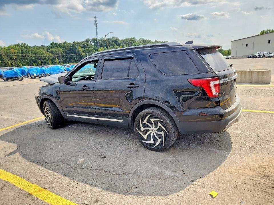 Снимка 2 от търг – 2017 FORD EXPLORER с VIN 1FM5K7DH6HGC46056