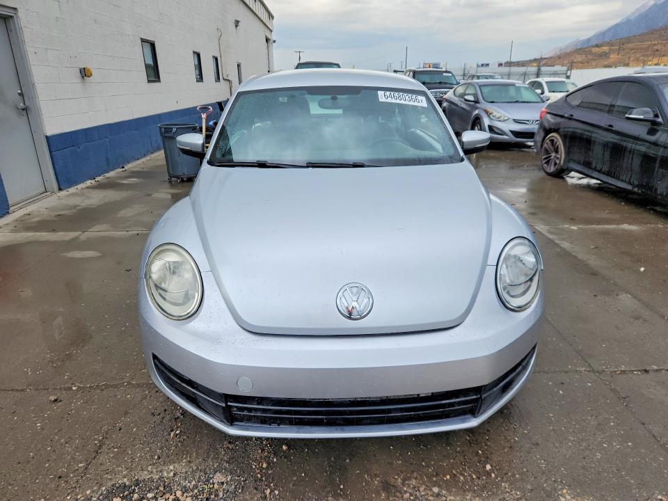 Zdjęcie 5 z aukcji – 2012 VOLKSWAGEN BEETLE z VIN 3VWJP7AT3CM618607