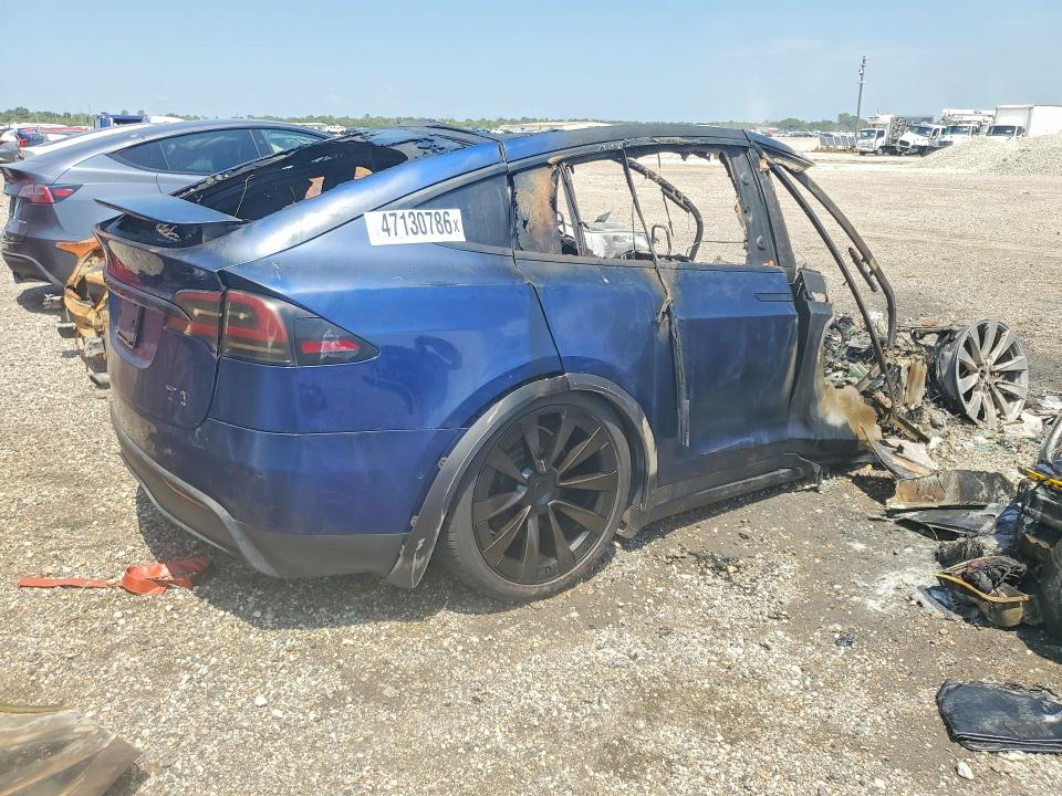 Photo 3 from auction – 2022 TESLA MODEL X with VIN 7SAXCBE62NF352829
