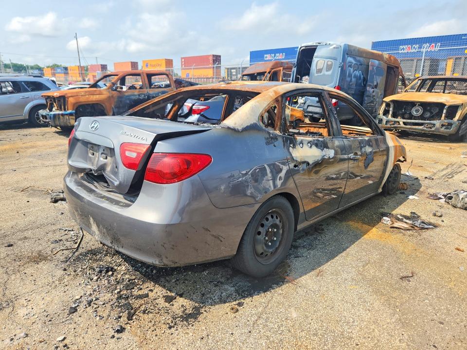 Photo 3 from auction – 2008 HYUNDAI ELANTRA with VIN KMHDU46D08U364068