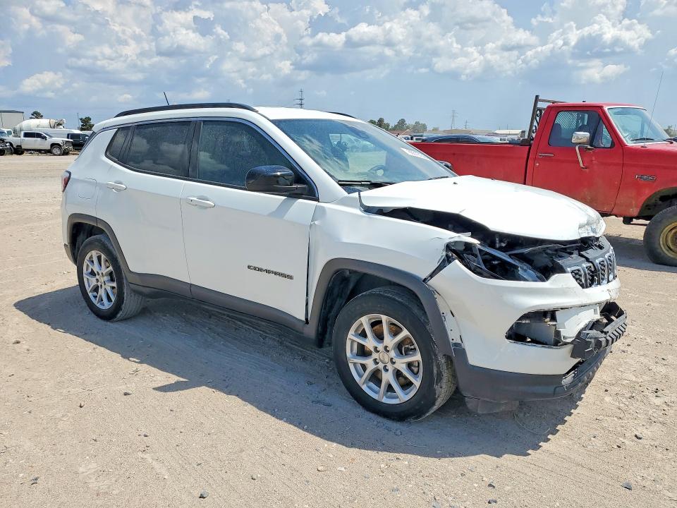 Photo 4 from auction – 2025 JEEP COMPASS with VIN 3C4NJDBN1ST524962
