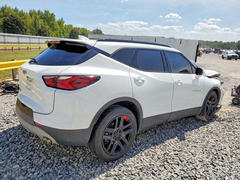 Photo 3 from auction – 2021 CHEVROLET BLAZER with VIN 3GNKBCRS0MS547509