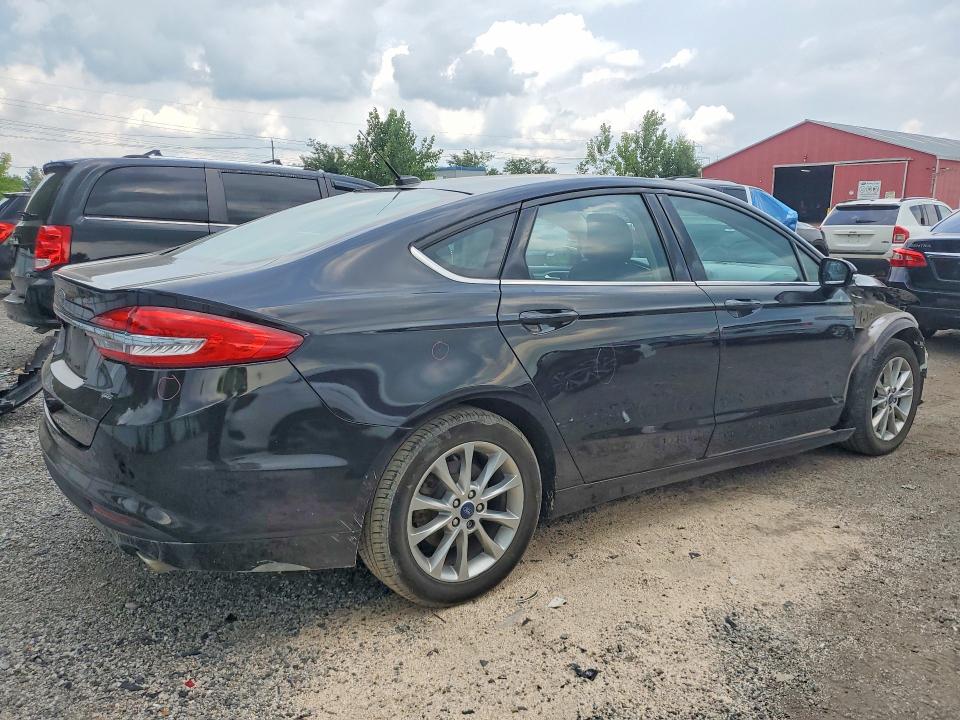 Photo 3 from auction – 2017 FORD FUSION with VIN 3FA6P0H77HR183339