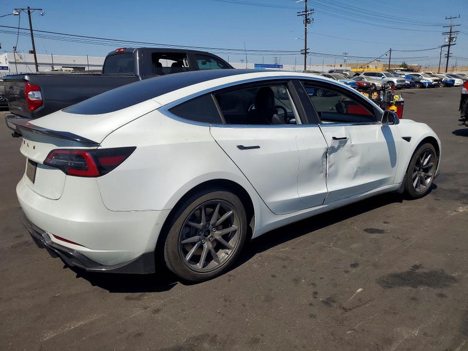 Photo 3 from auction – 2020 TESLA MODEL 3 with VIN 5YJ3E1EAXLF659201