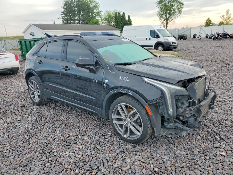 Photo 4 from auction – 2019 CADILLAC XT4 with VIN 1GYFZFR45KF100419