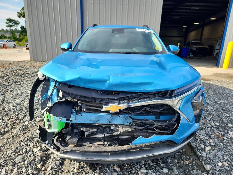 Photo 5 from auction – 2025 CHEVROLET TRAX with VIN KL77LHEP8SC162516
