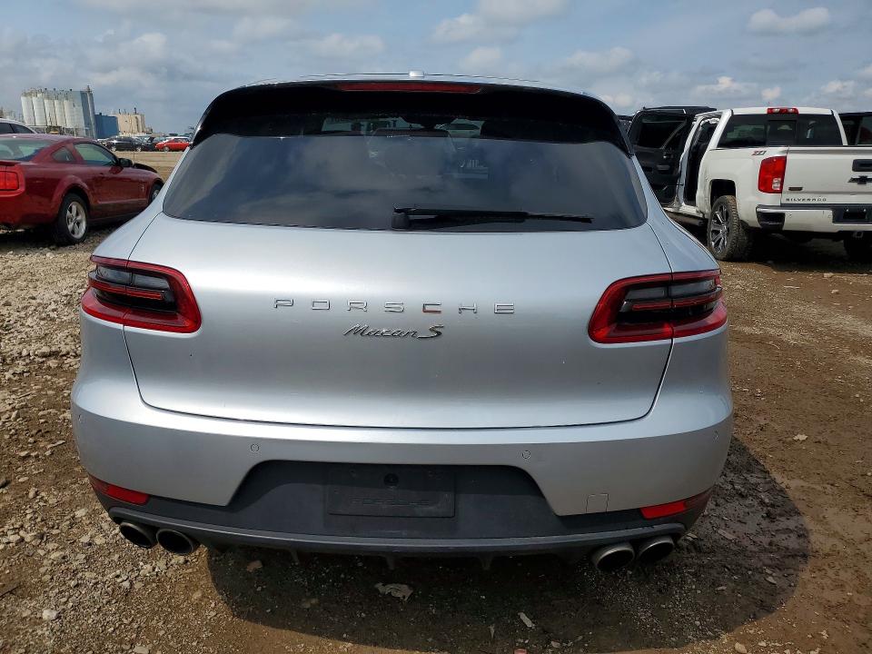 Photo 6 from auction – 2016 PORSCHE MACAN with VIN WP1AB2A56GLB44700