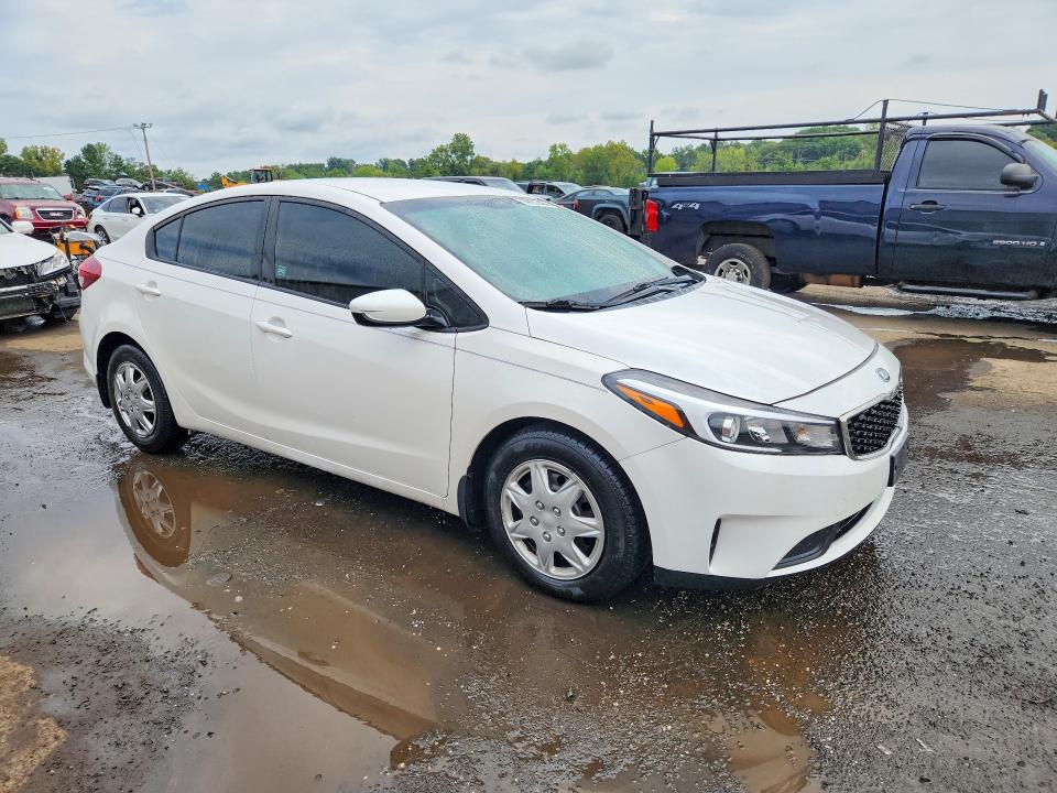 Photo 4 from auction – 2017 KIA FORTE with VIN 3KPFL4A75HE018680