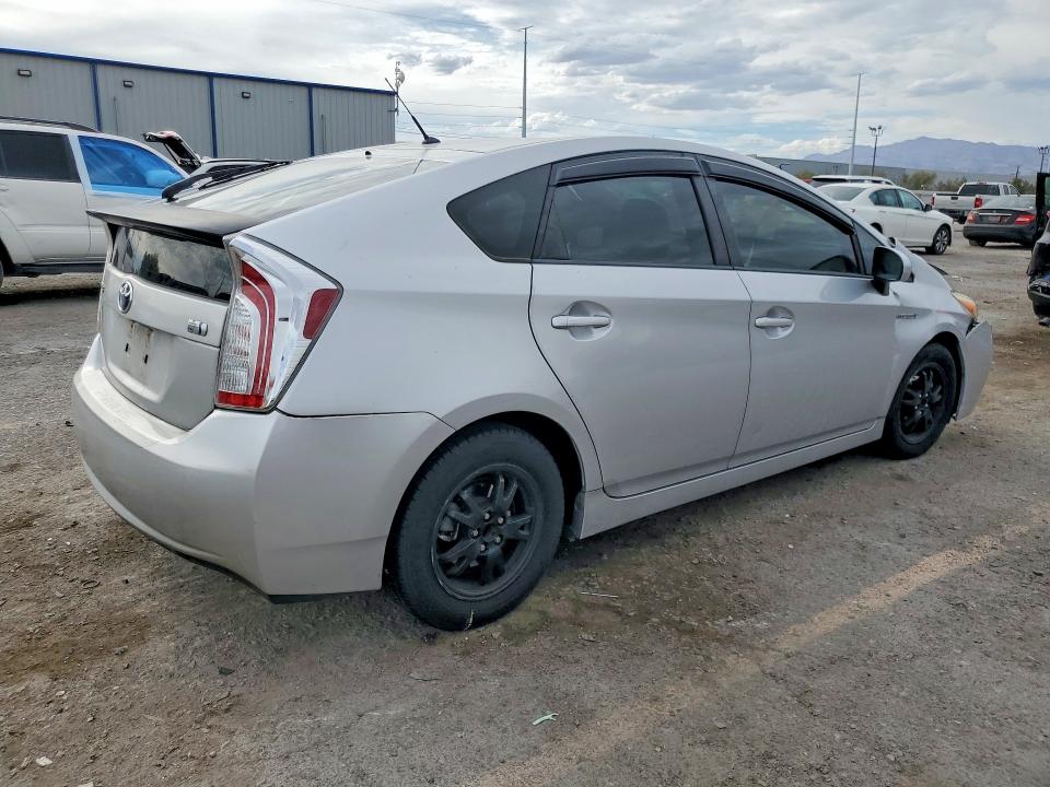 Photo 3 from auction – 2012 TOYOTA PRIUS with VIN JTDKN3DU7C5442452