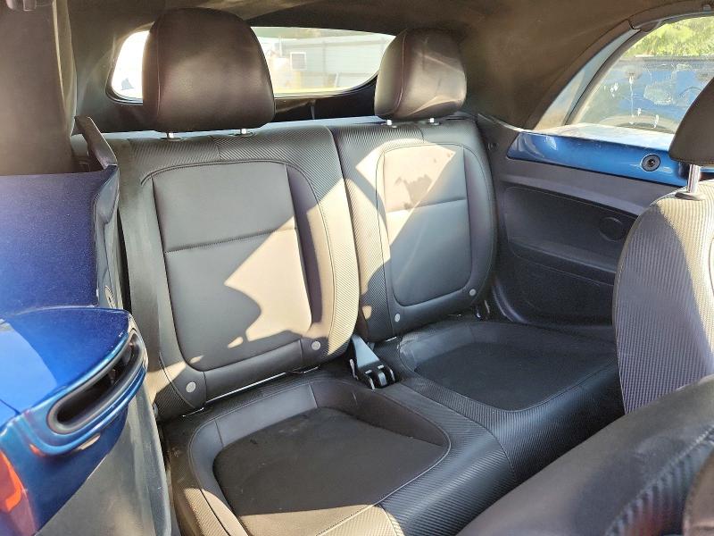 Photo 10 from auction – 2019 VOLKSWAGEN BEETLE with VIN 3VW5DAATXKM504982