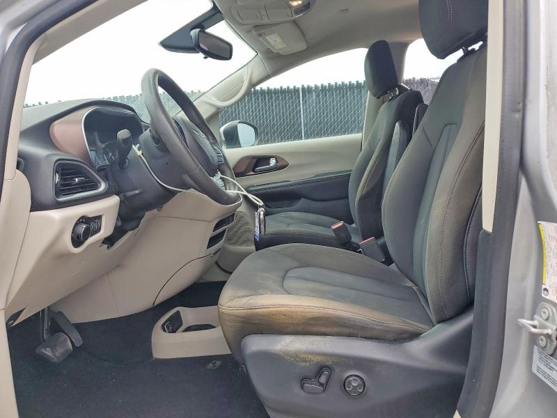 Photo 7 from auction – 2017 CHRYSLER PACIFICA with VIN 2C4RC1CG1HR608754
