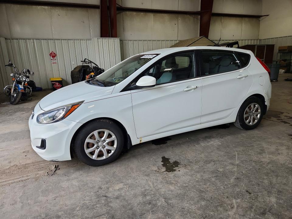 HYUNDAI ACCENT 2013 with VIN KMHCT5AE6DU114638 - Photo from auction