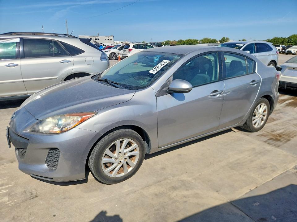 MAZDA 3 2012 with VIN JM1BL1V76C1645181 - Photo from auction