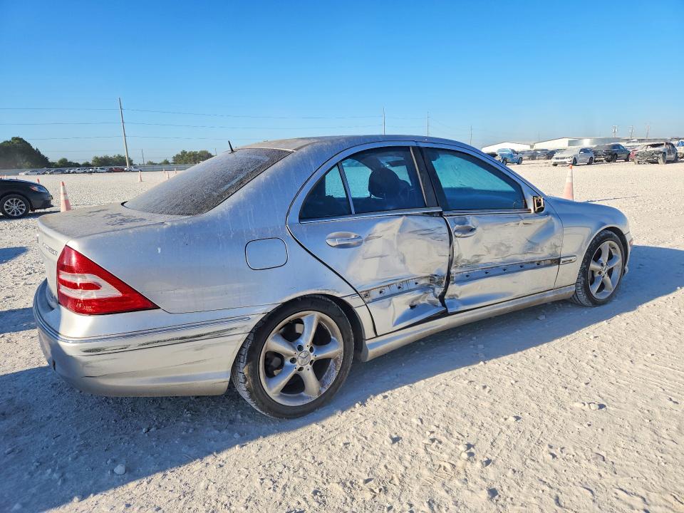 Photo 3 from auction – 2005 MERCEDES-BENZ C with VIN WDBRF40J45F564484