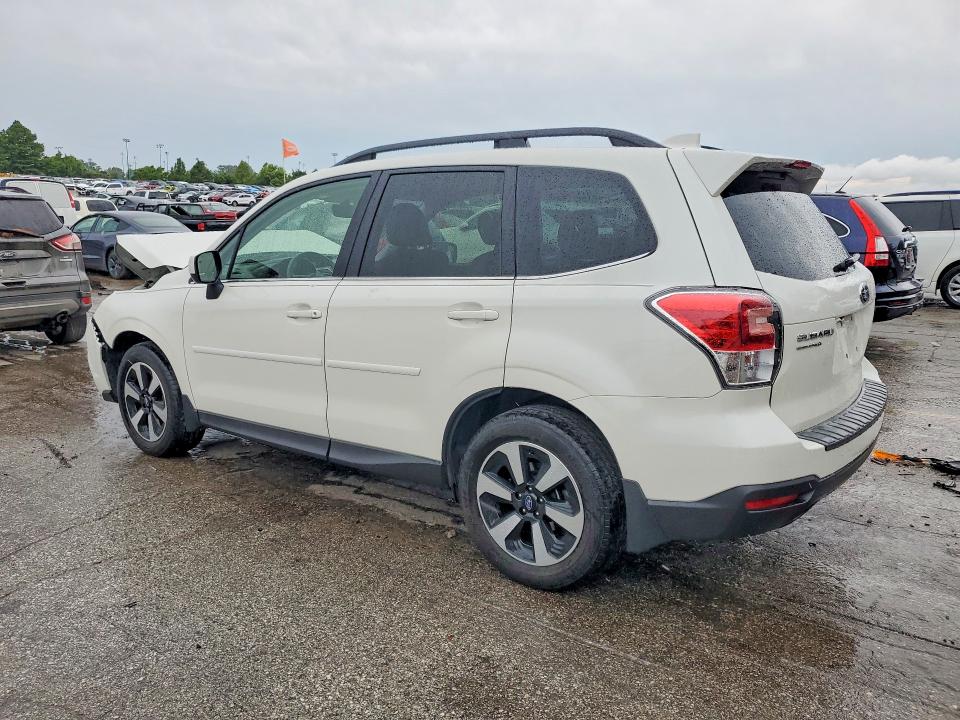 Photo 2 from auction – 2018 SUBARU FORESTER with VIN JF2SJALC5JH455299