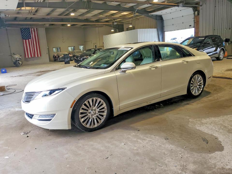 LINCOLN MKZ 2014 with VIN 3LN6L2J93ER813474 - Photo from auction