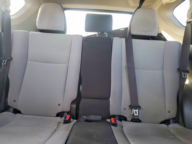 Photo 10 from auction – 2017 TOYOTA RAV4 with VIN JTMWFREV5HJ705688