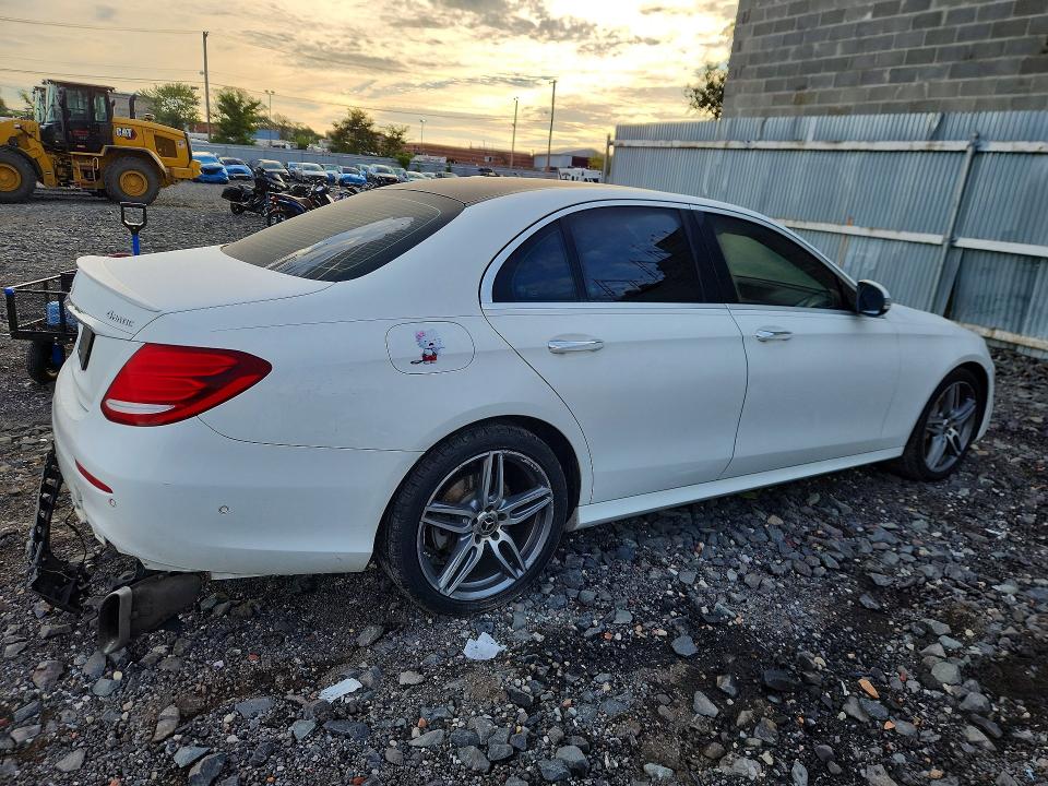 Снимка 3 от търг – 2018 MERCEDES-BENZ E с VIN WDDZF4KB4JA467922