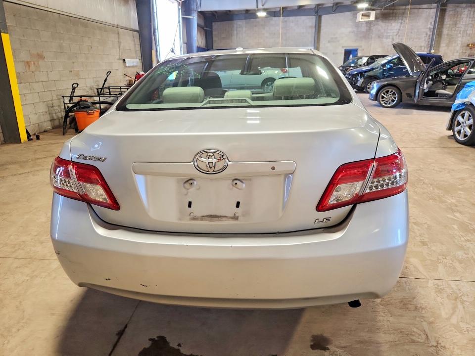 Photo 6 from auction – 2011 TOYOTA CAMRY with VIN 4T1BF3EK9BU662704