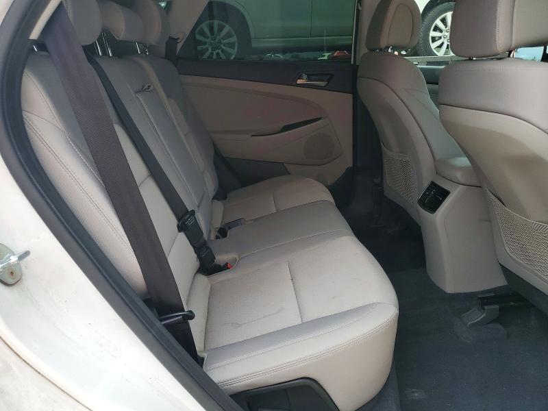 Photo 11 from auction – 2018 HYUNDAI TUCSON with VIN KM8J33A28JU783717