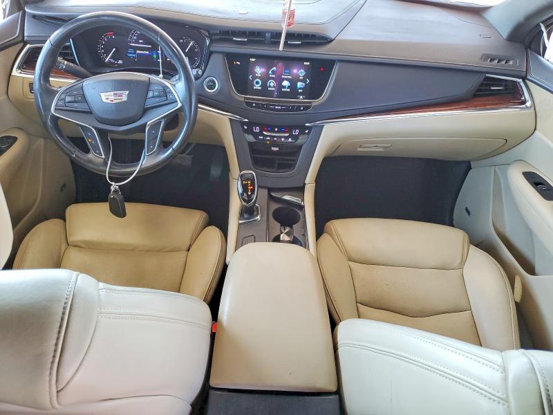 Photo 8 from auction – 2017 CADILLAC XT5 with VIN 1GYKNBRS6HZ198403