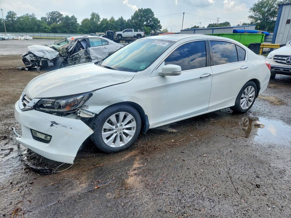 HONDA ACCORD 2013 with VIN 1HGCR2F81DA154116 - Photo from auction