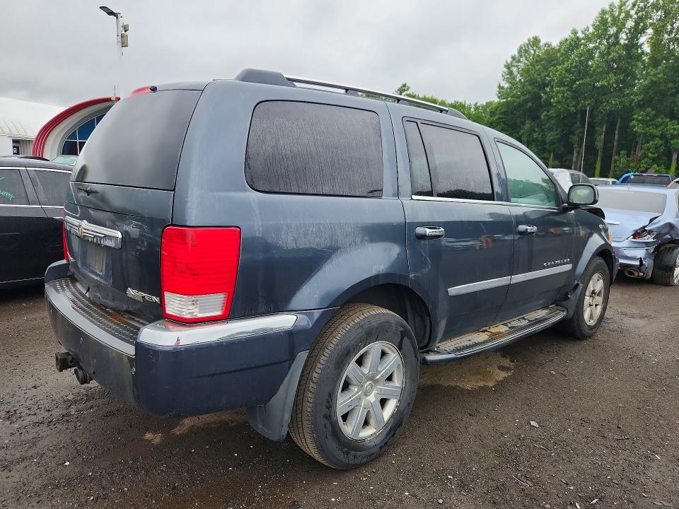 Photo 3 from auction – 2009 CHRYSLER ASPEN with VIN 1A8HW58P49F700526