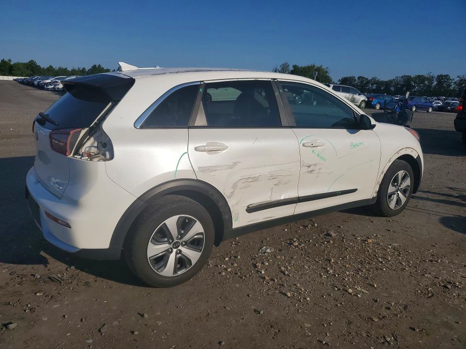 Photo 3 from auction – 2017 KIA NIRO with VIN KNDCB3LC3H5084439