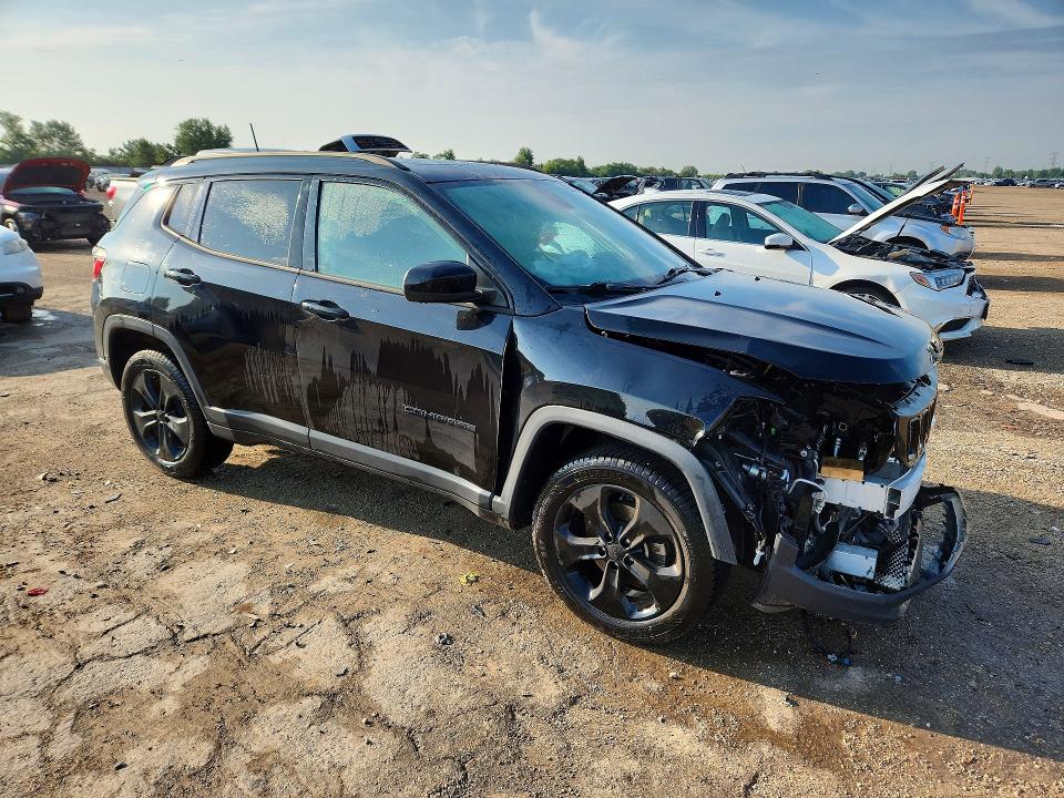 Photo 4 from auction – 2018 JEEP COMPASS with VIN 3C4NJDBB7JT400375