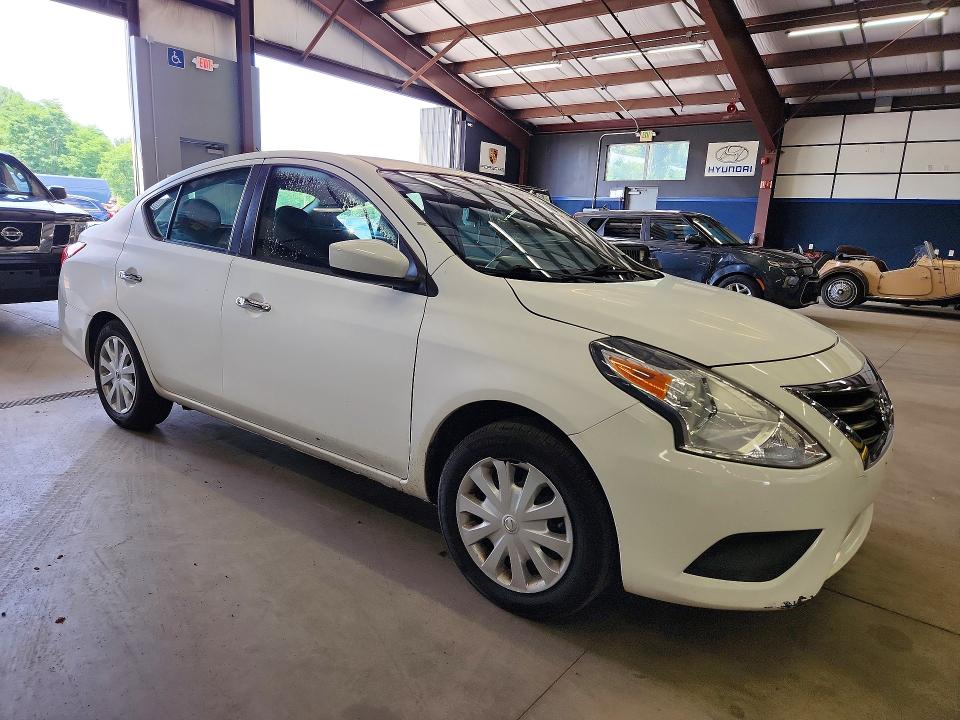 Photo 4 from auction – 2017 NISSAN VERSA with VIN 3N1CN7AP7HL851121
