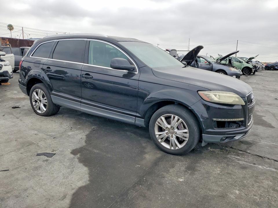 Photo 4 from auction – 2010 AUDI Q7 with VIN WA1LYAFE5AD007240