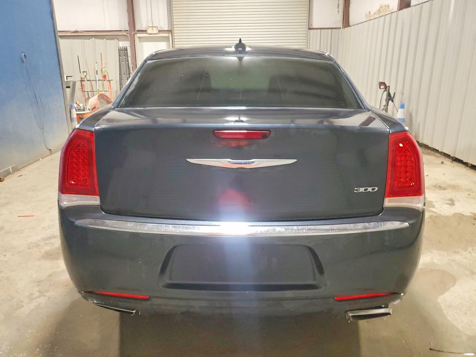 Photo 6 from auction – 2018 CHRYSLER 300 with VIN 2C3CCAAG0JH234212