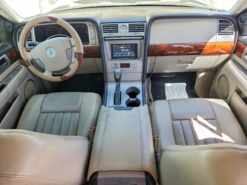 Photo 8 from auction – 2003 LINCOLN NAVIGATOR with VIN 5LMFU27R33LJ43440