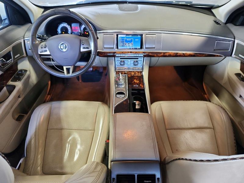 Photo 8 from auction – 2009 JAGUAR XF with VIN SAJWA06B29HR23578