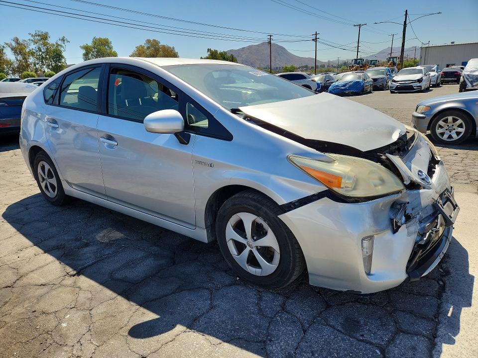 Photo 4 from auction – 2013 TOYOTA PRIUS with VIN JTDKN3DU3D5686388