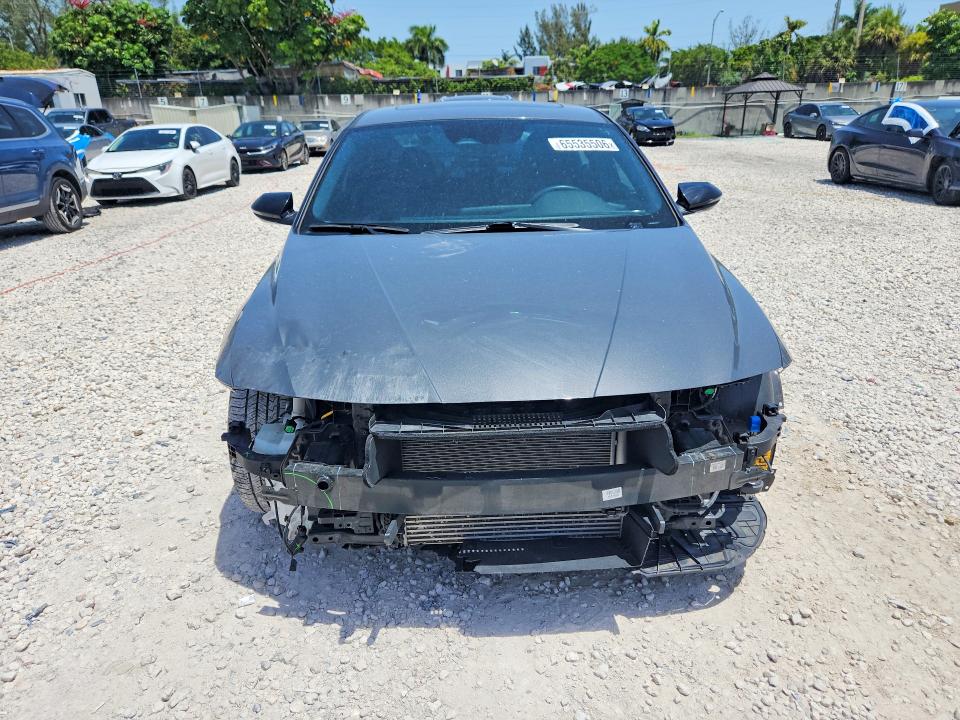 Photo 5 from auction – 2024 HYUNDAI ELANTRA with VIN KMHLR4DF2RU743902