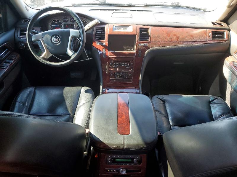 Photo 8 from auction – 2011 CADILLAC ESCALADE with VIN 1GYS4AEF7BR307769
