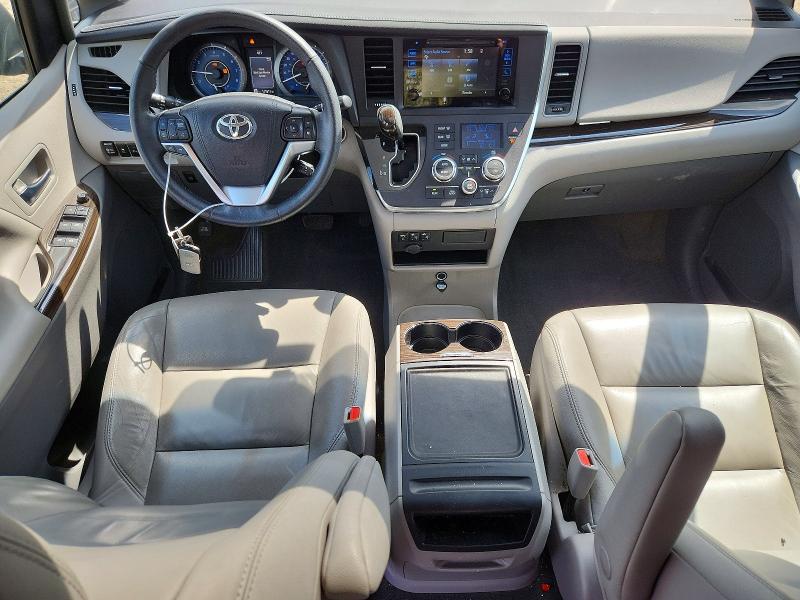 Фото 8 с аукциона – 2017 TOYOTA SIENNA с VIN 5TDDZ3DC6HS159076