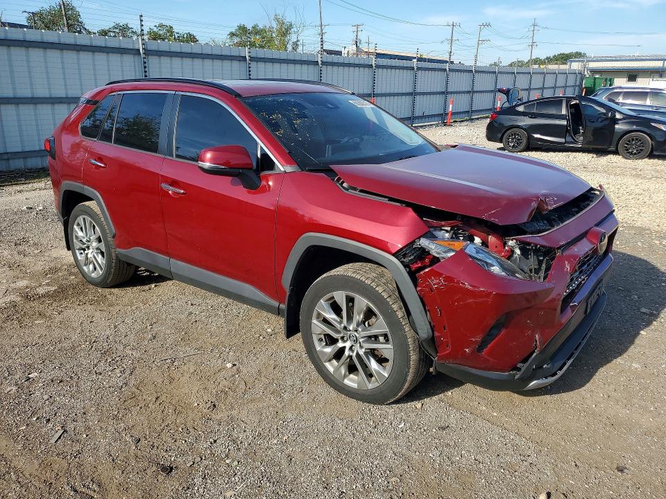 Photo 4 from auction – 2020 TOYOTA RAV4 with VIN 2T3N1RFV7LC125749