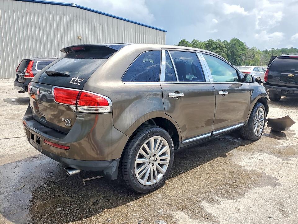 Photo 3 from auction – 2011 LINCOLN MKX with VIN 2LMDJ8JKXBBJ26591