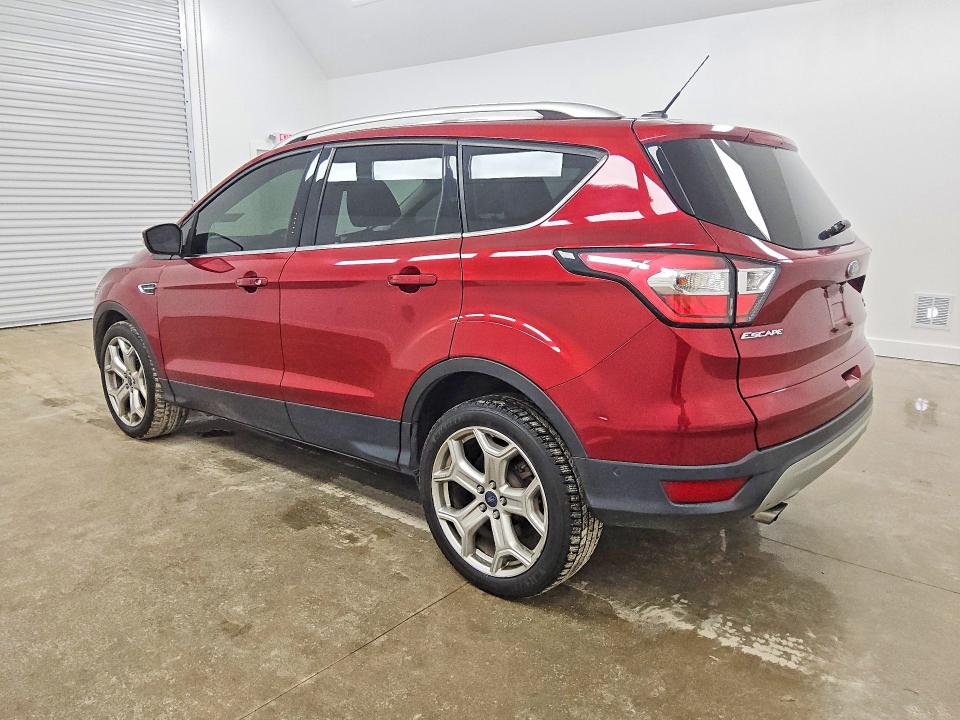 Photo 2 from auction – 2017 FORD ESCAPE with VIN 1FMCU9J93HUD84892
